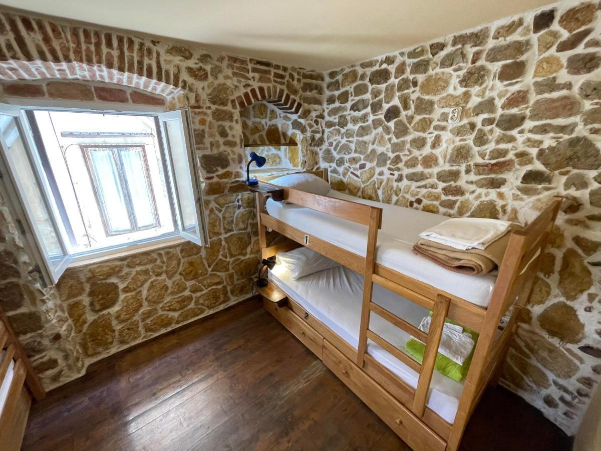 Tequila Bar Hostel (Adults Only) Zadar Extérieur photo