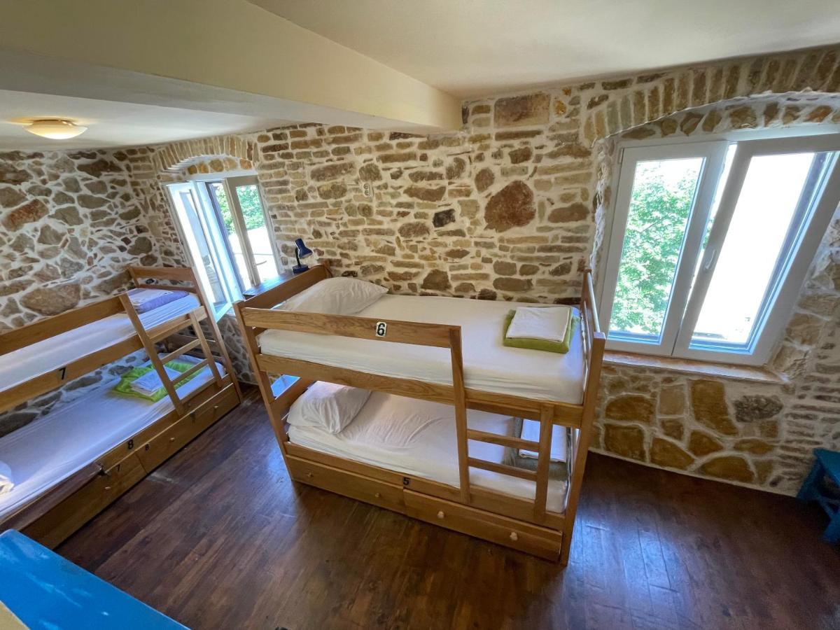 Tequila Bar Hostel (Adults Only) Zadar Extérieur photo